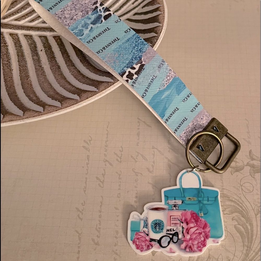 Keychain! New! Love with the look of a designer style! Handmade!